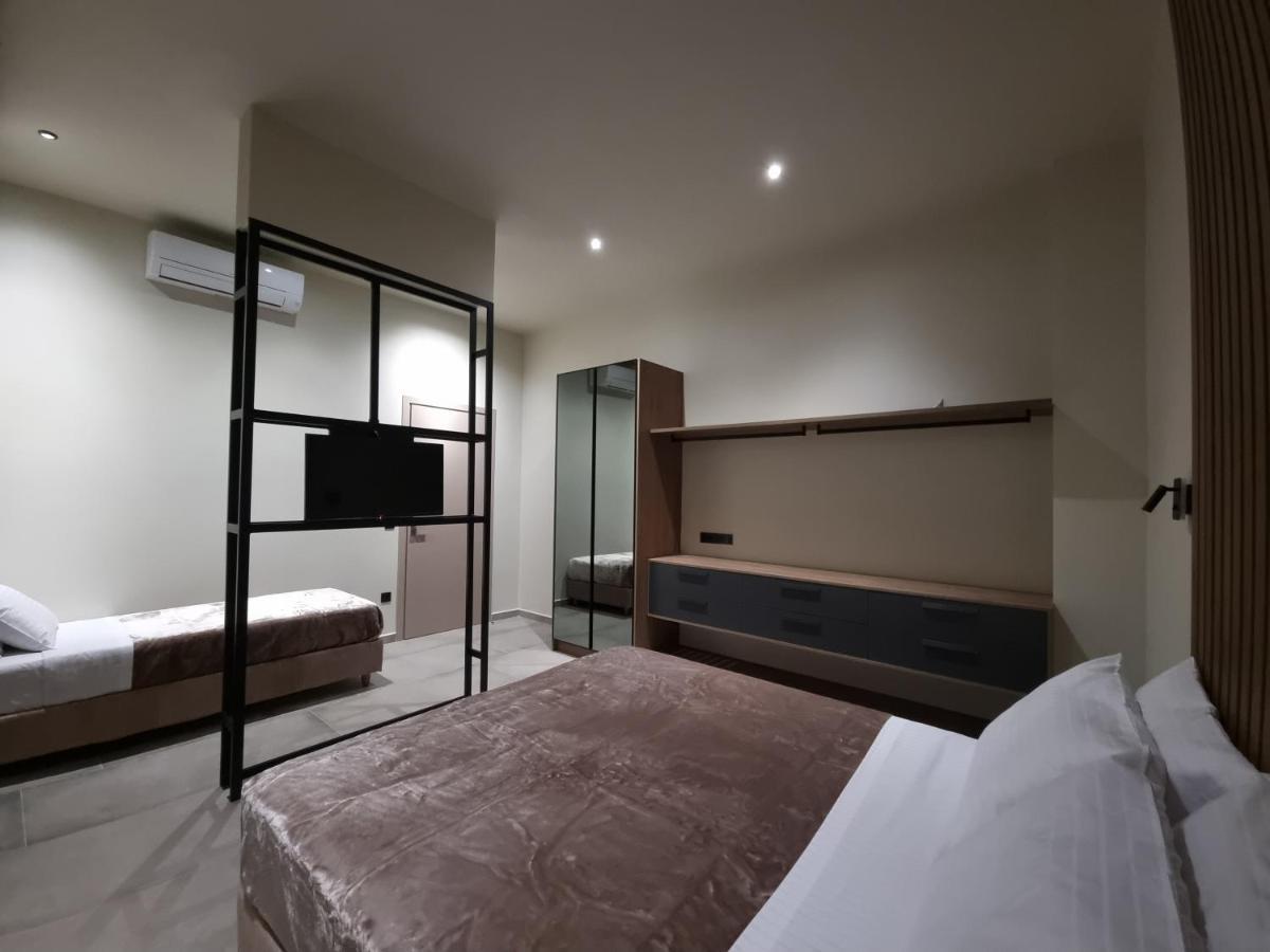 Rea'S Luxury Apartments 斯陶帕 外观 照片