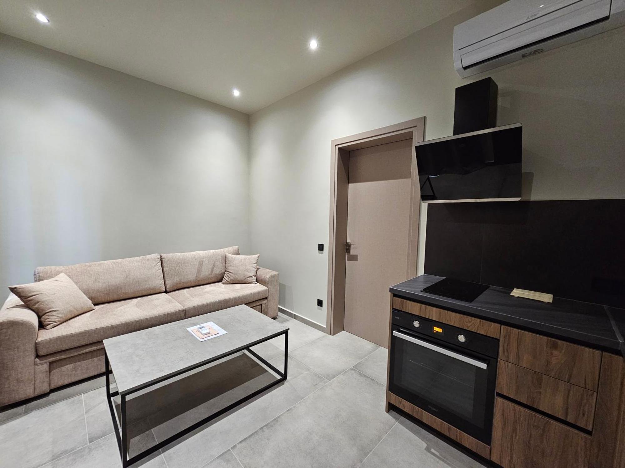 Rea'S Luxury Apartments 斯陶帕 外观 照片